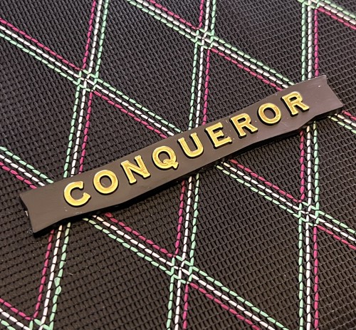 Conqueror modell plakette - modell,